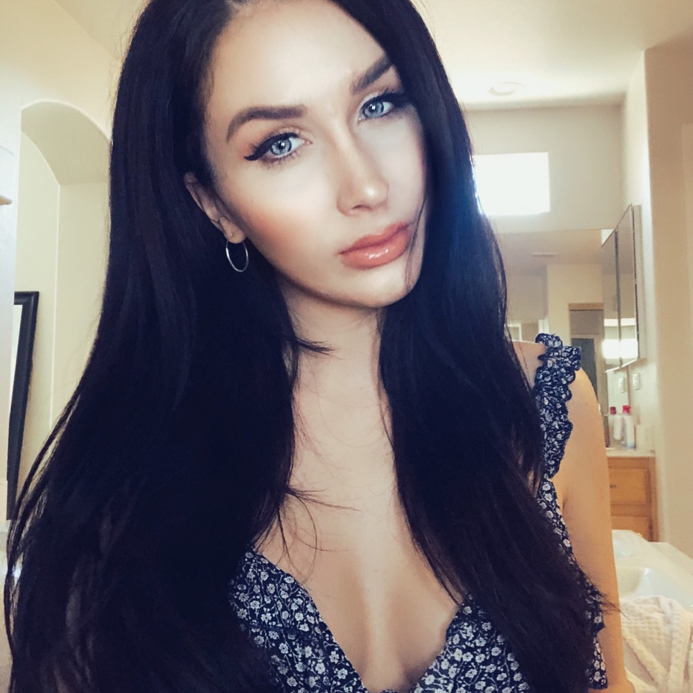 Meet your Posher, Ally